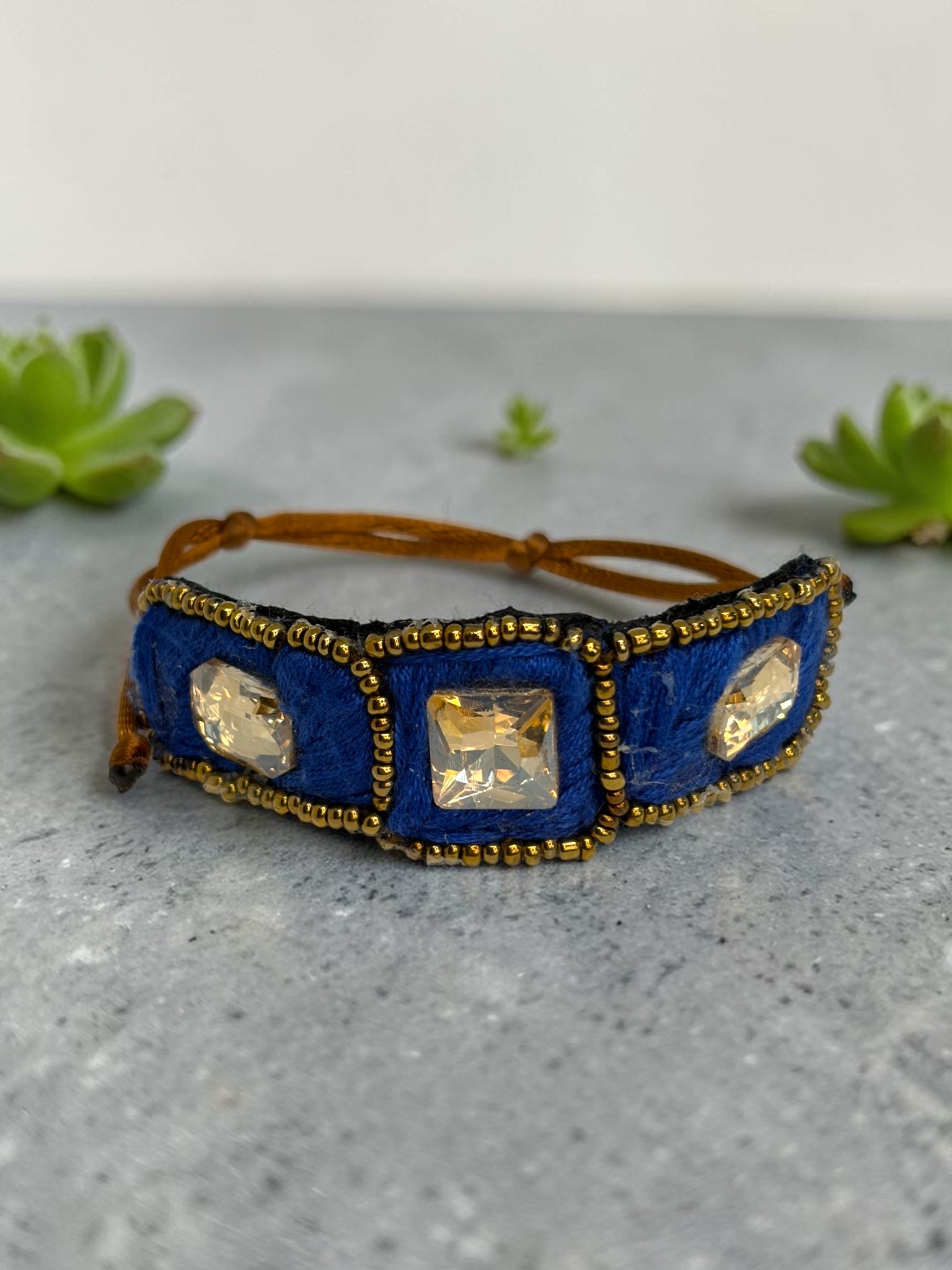 pulsera azul rey