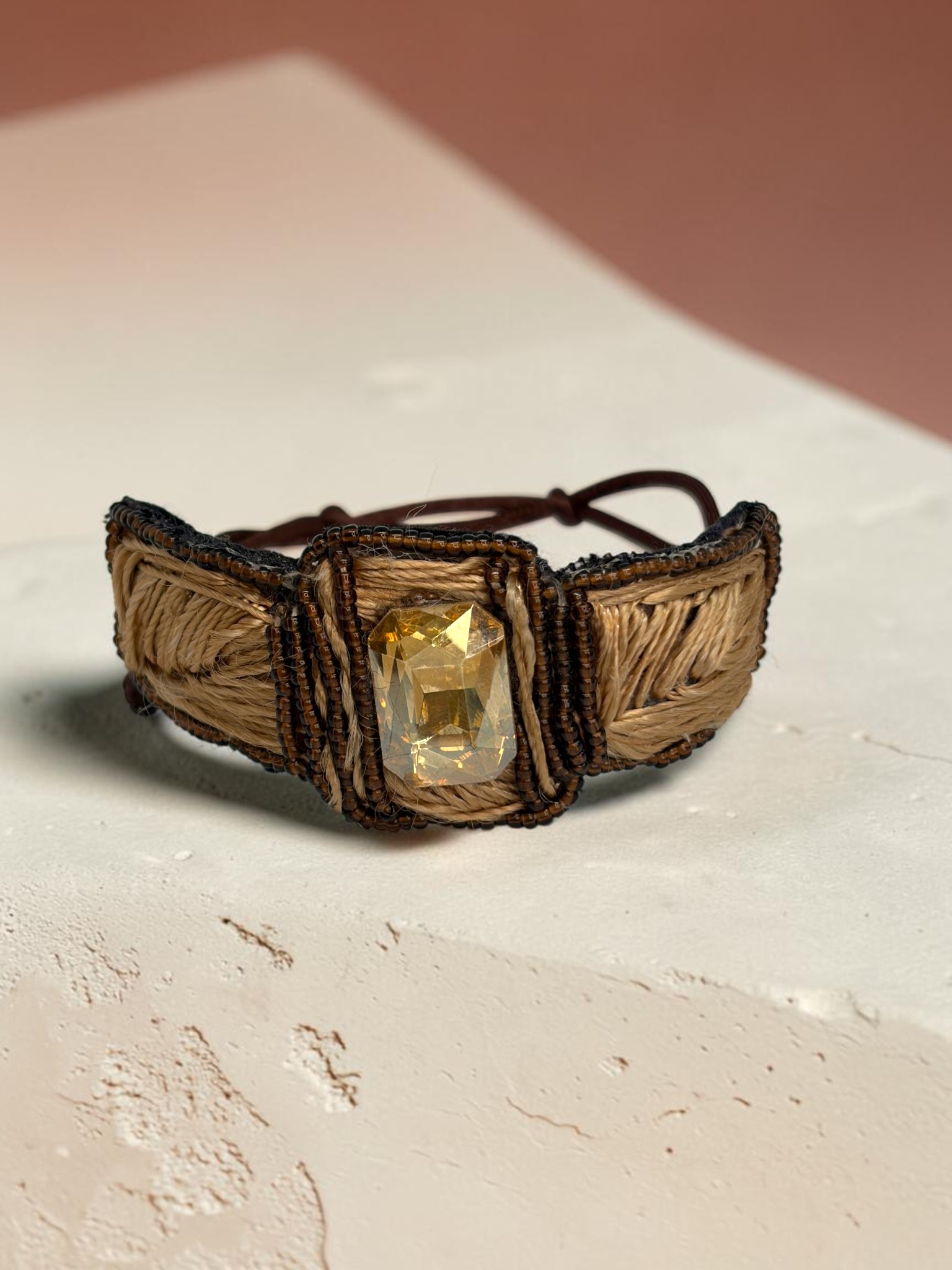 pulsera beige dorado