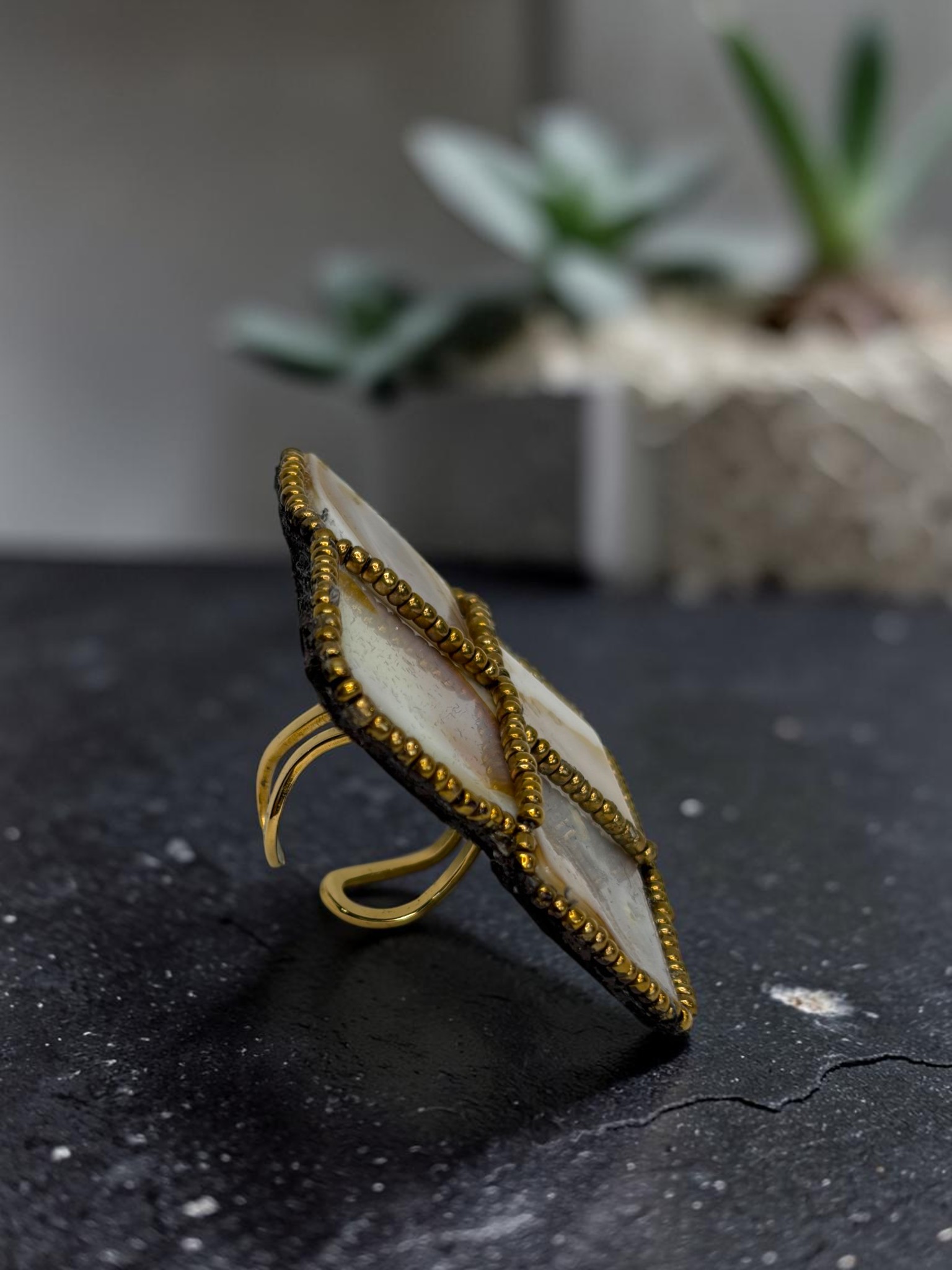 Anillo Geométrico Nácar