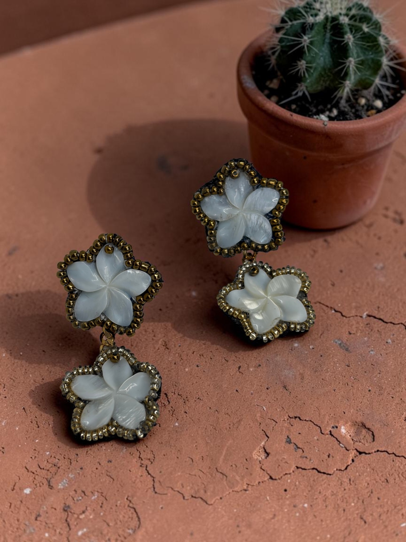 Aro Nácar Flores Colgantes