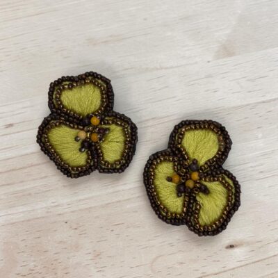 Aro Trébol Verde Pistacho con Piedras