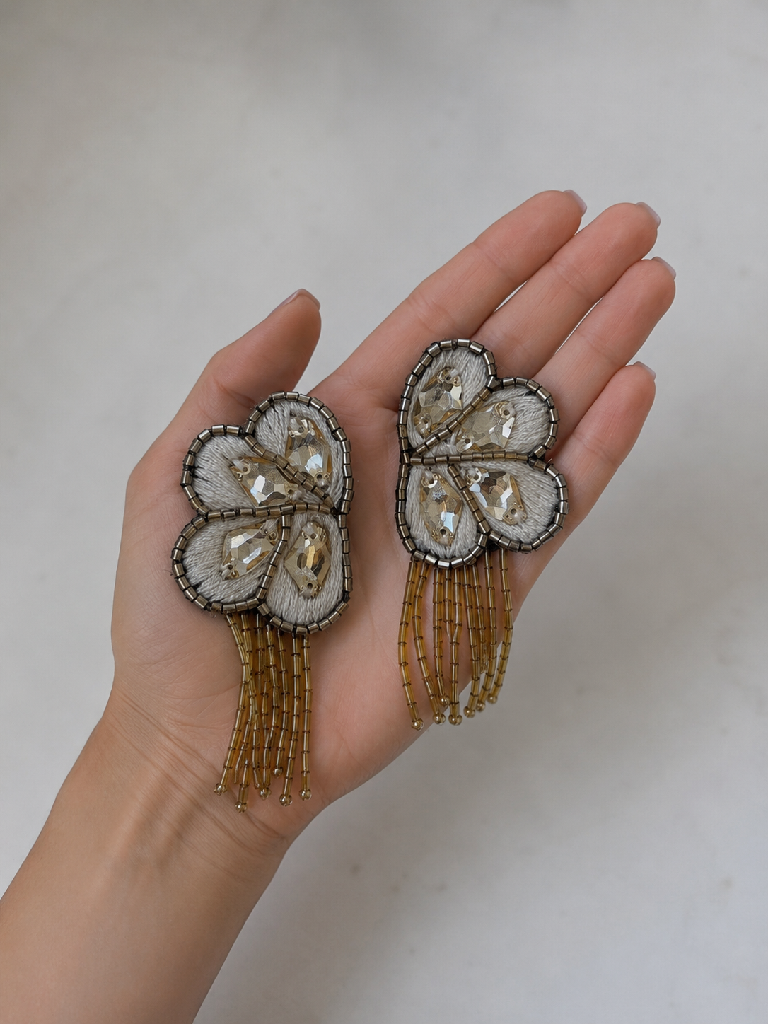 aro plumas y flecos círculo beige visón aro plumas y flecos círculo beige visón