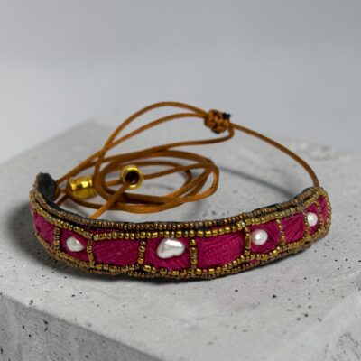 choker magenta con perlas de río