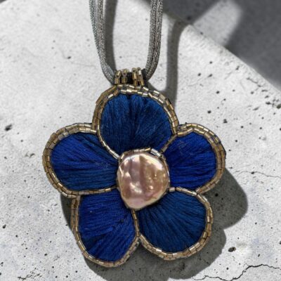 Collar Prendedor Flor Azul Rey