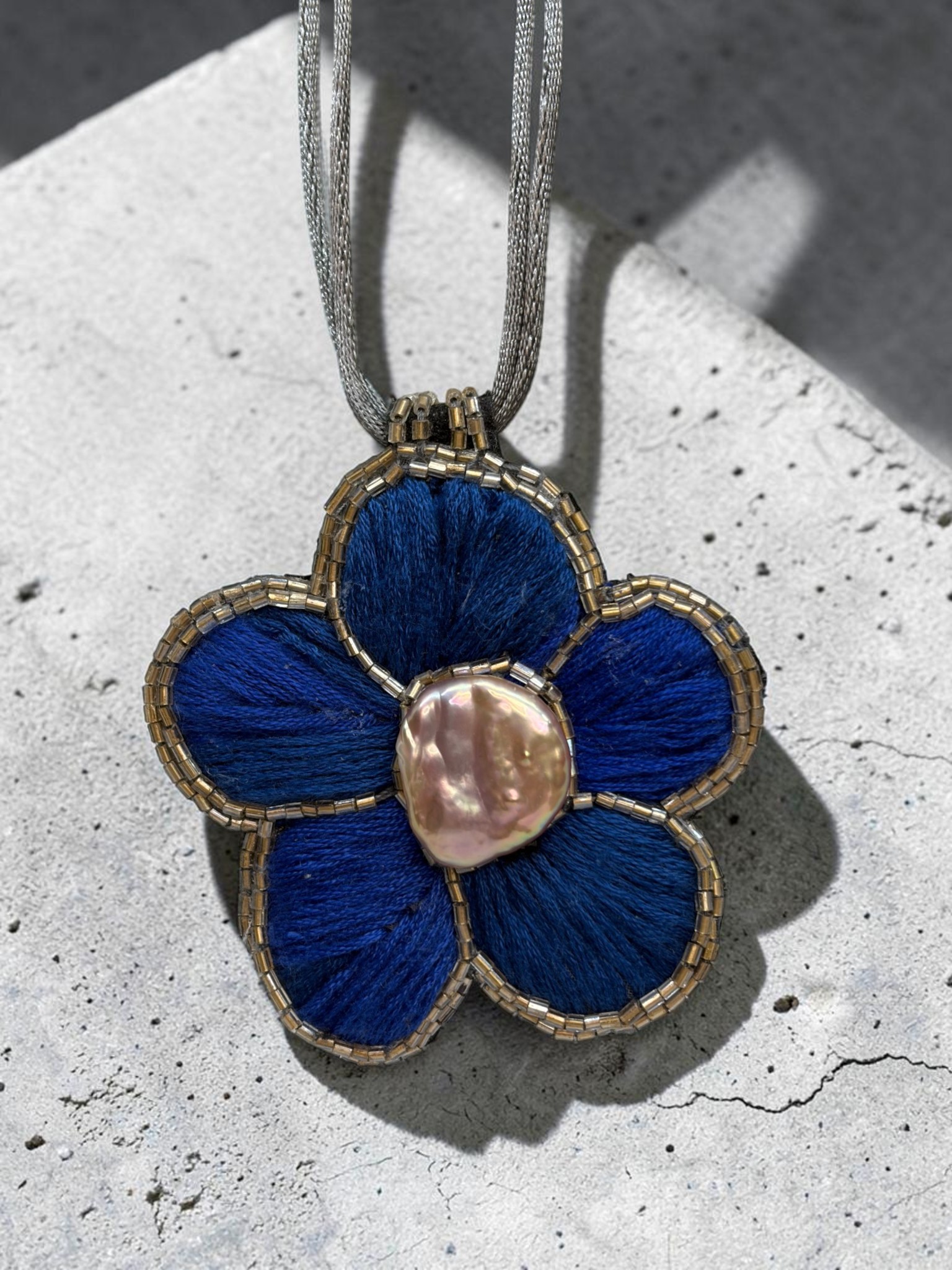 Collar Prendedor Flor Azul Rey