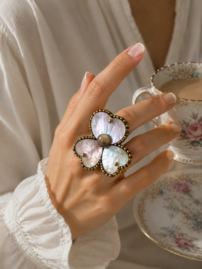 cart - anillo flor pétalos de nácar
